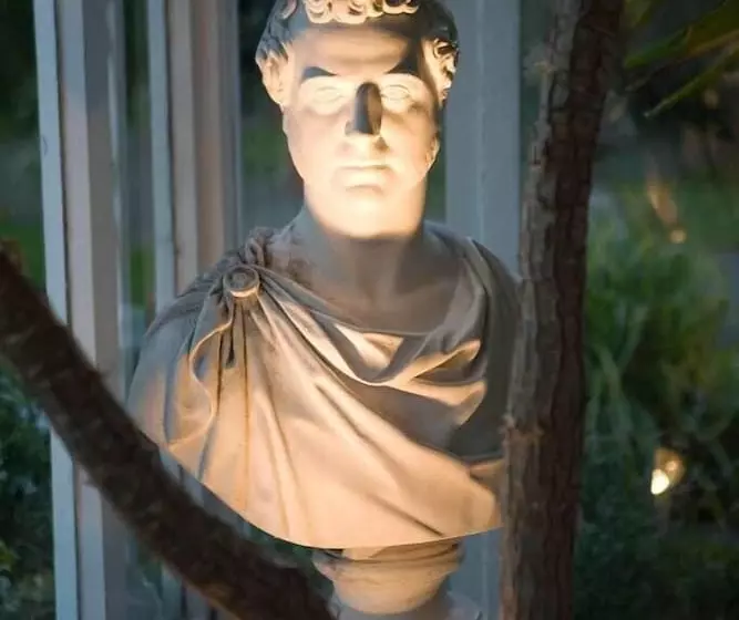 Отель Marlfield House