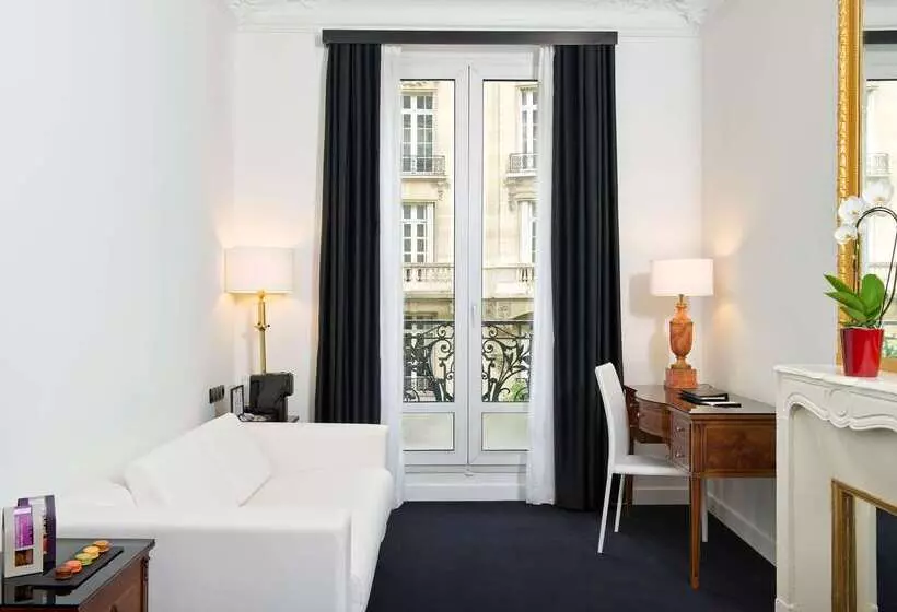 ホテル Melia Paris Champselysees