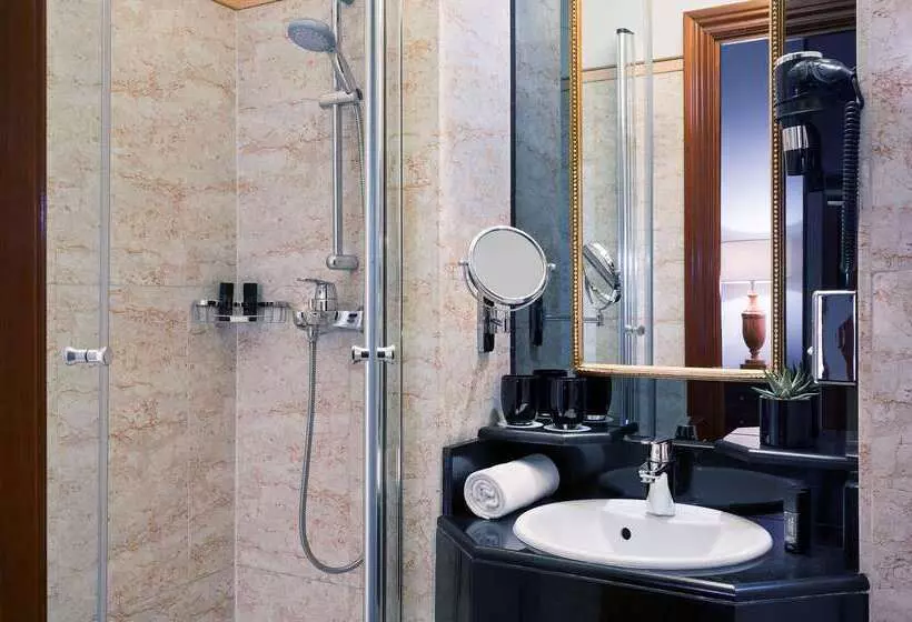 ホテル Melia Paris Champselysees