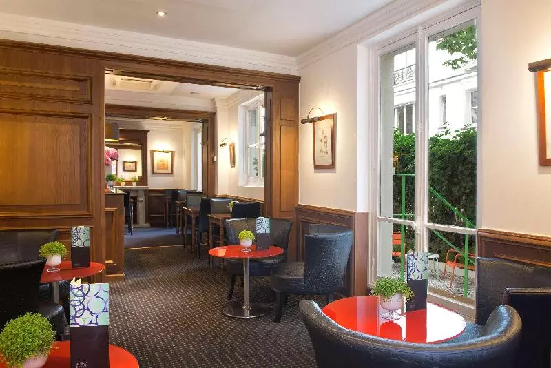 ホテル Melia Paris Champselysees