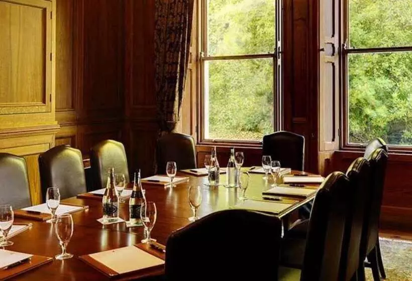 בית מלון כפרי Mount Falcon Estate