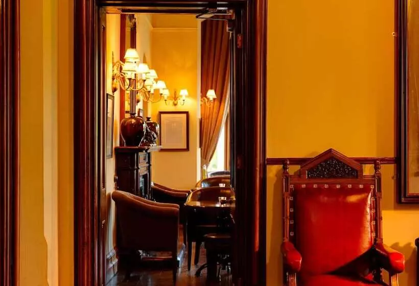 בית מלון כפרי Mount Falcon Estate