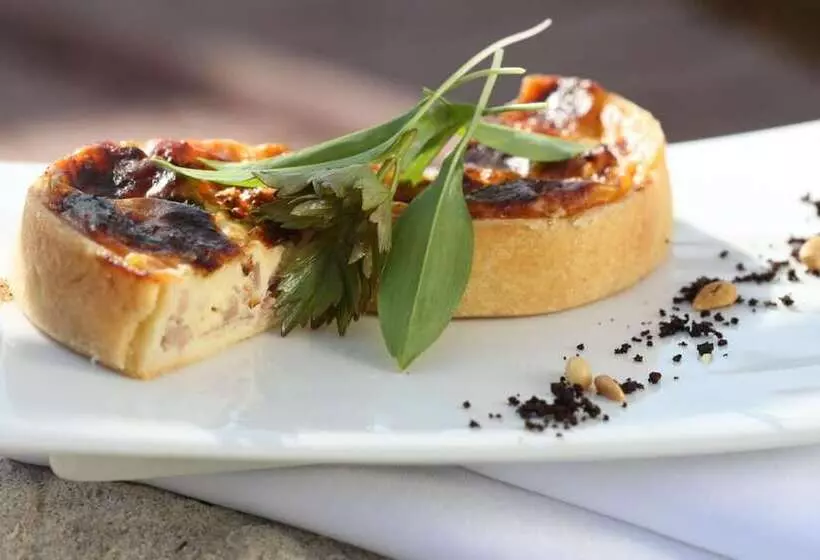 호텔 Logis Restaurant & Hôtel à La 12