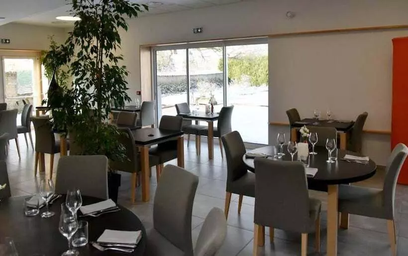 호텔 Logis Restaurant & Hôtel à La 12