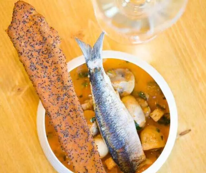 호텔 Logis Restaurant & Hôtel à La 12