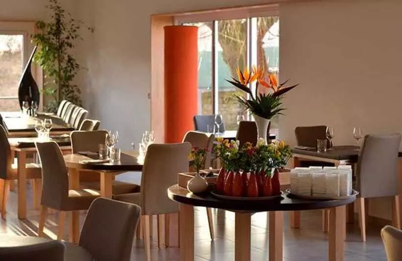 호텔 Logis Restaurant & Hôtel à La 12