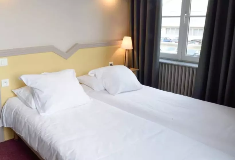 호텔 Logis Restaurant & Hôtel à La 12