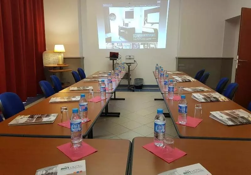 Brit Hotel De Grignan Vichy