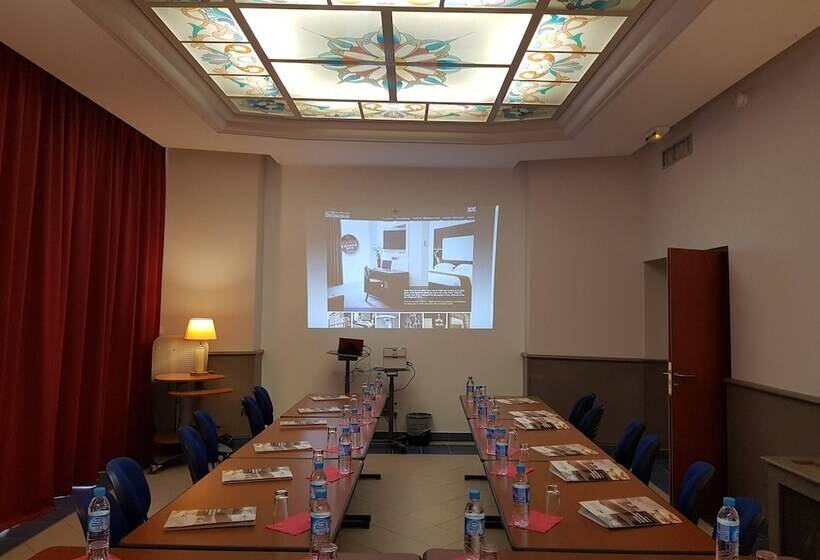 Brit Hotel De Grignan Vichy