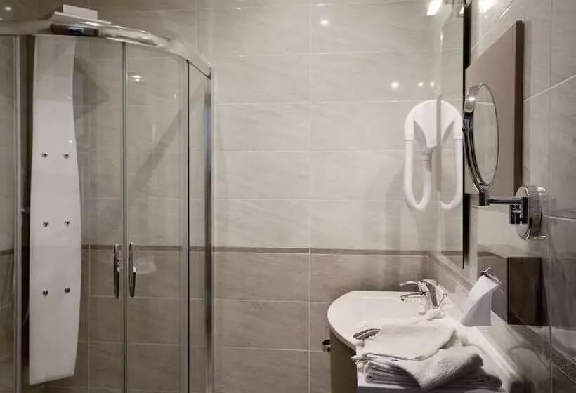 Brit Hotel De Grignan Vichy