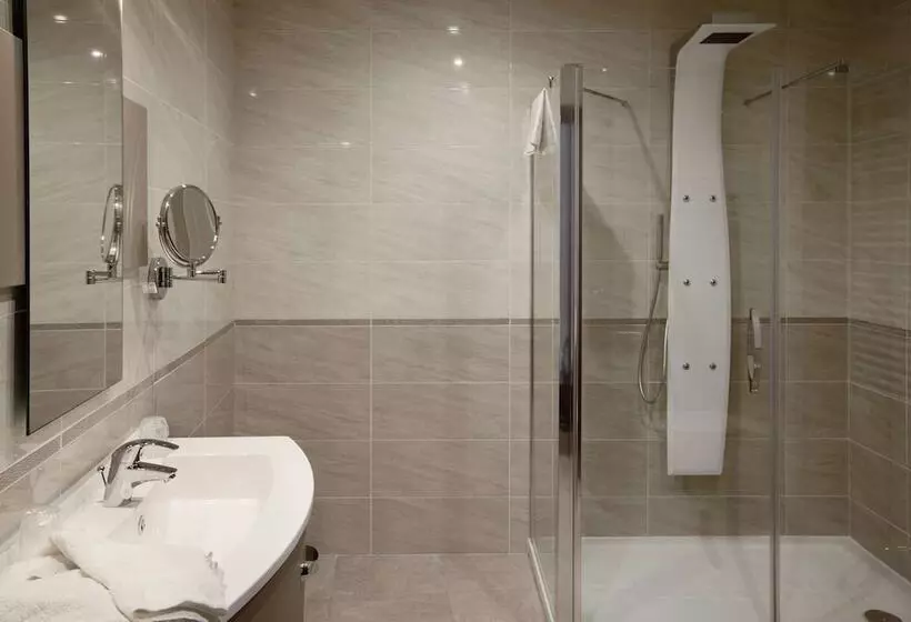 Brit Hotel De Grignan Vichy