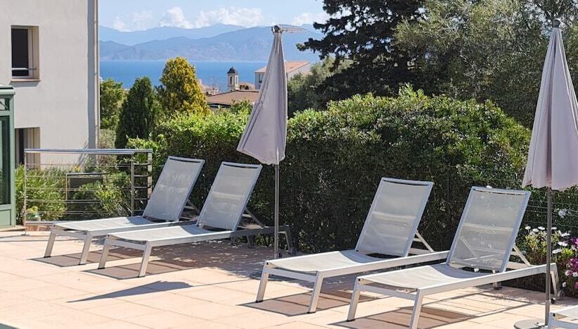 هتل Cala Di L Oru