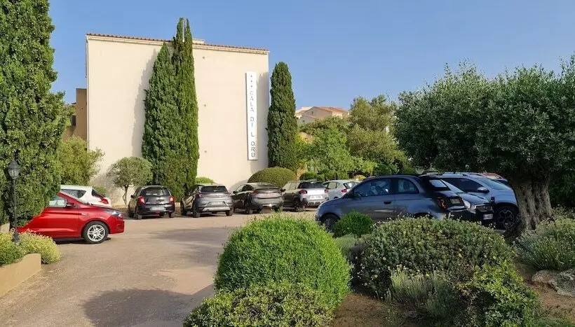 Hotel Cala Di L Oru