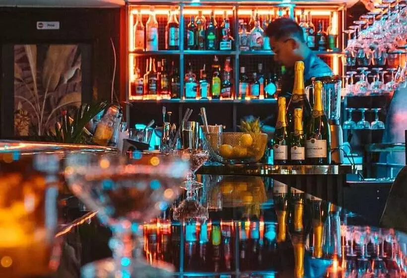 בית מלון כפרי Carlton