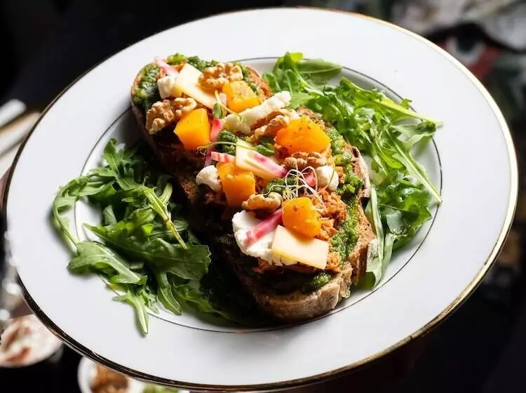 בית מלון כפרי Carlton