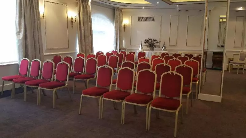 בית מלון כפרי Carlton