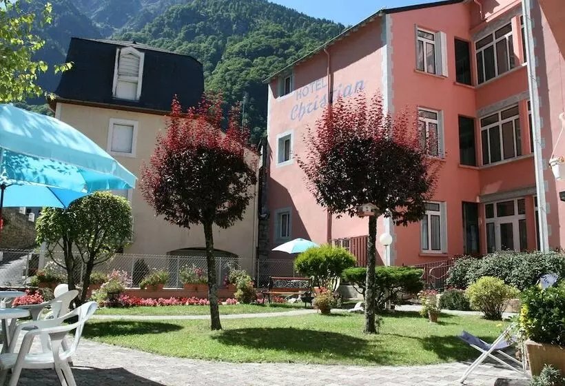 فندق Christian