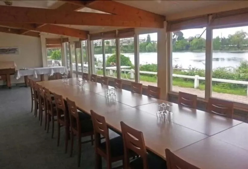 호텔 Logis Hôtel Des Lacs Paris Sud