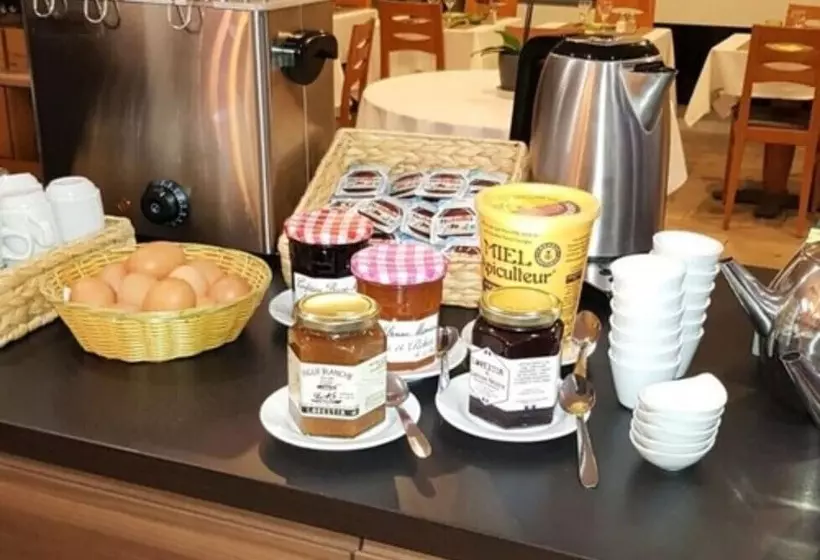 호텔 Logis Hôtel Des Lacs Paris Sud