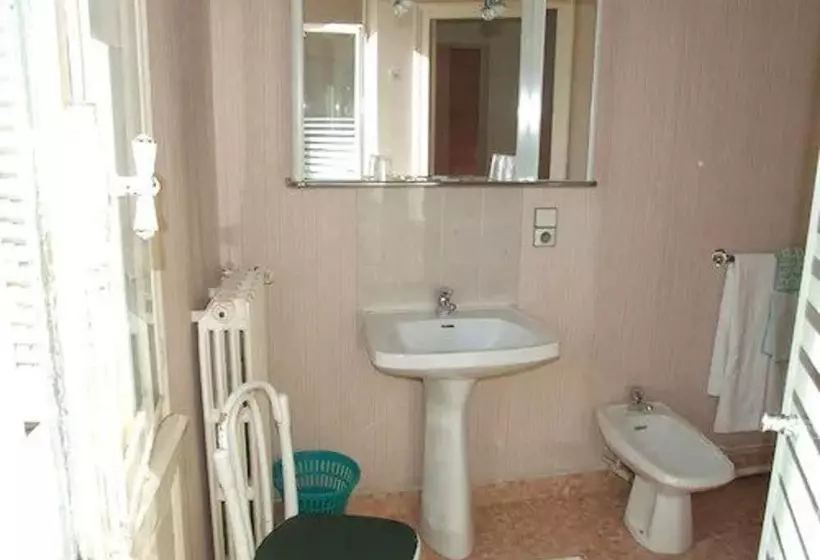 Отель Hôtel De France