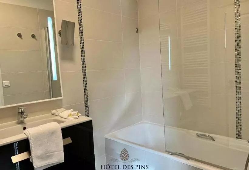 Отель Des Pins