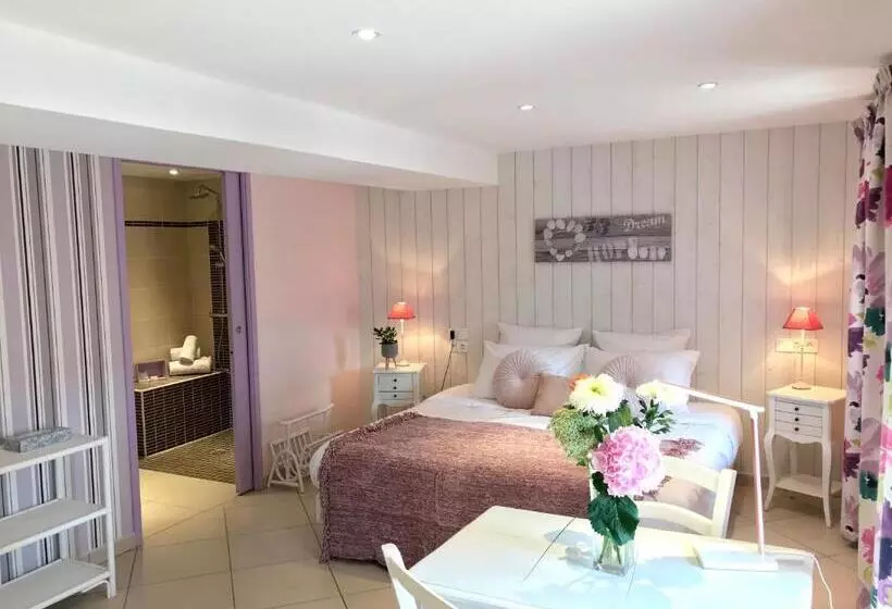 Отель Hostellerie Des Bichonnieres