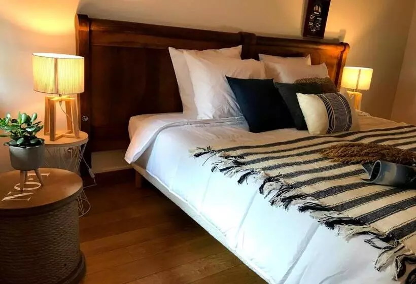 Отель Hostellerie Des Bichonnieres