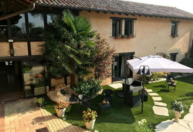 فندق Hostellerie Des Bichonnieres