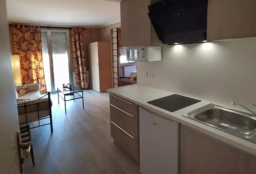 Отель Hostellerie Du Grand Saint Antoine