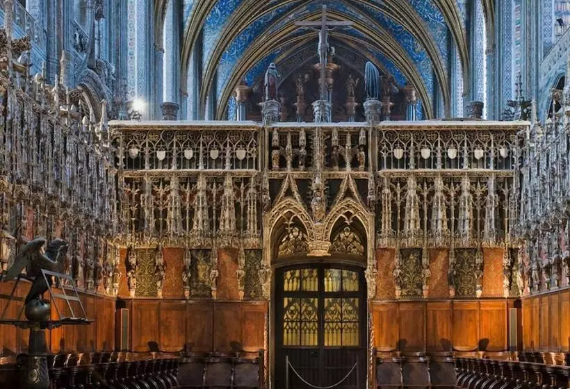 Отель Hostellerie Du Grand Saint Antoine