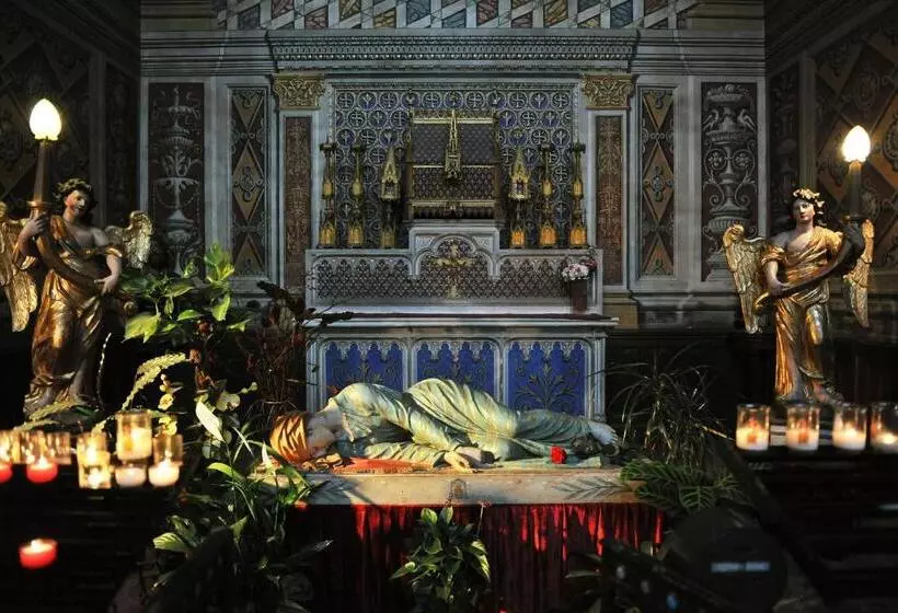 Отель Hostellerie Du Grand Saint Antoine