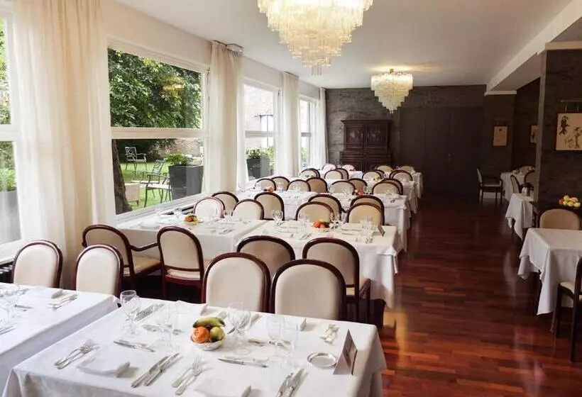 Отель Hostellerie Du Grand Saint Antoine