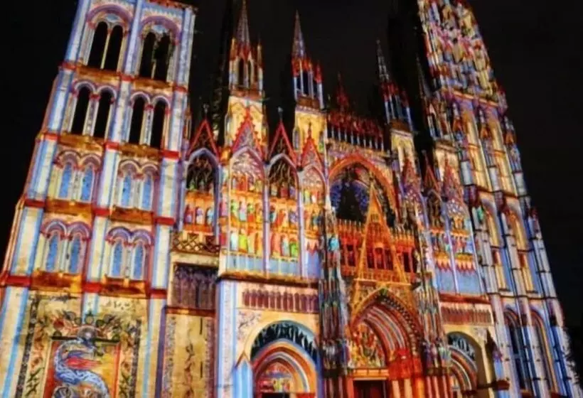 ホテル Hôtel Des Arcades