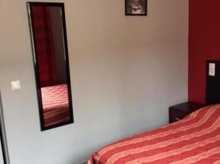 فندق Hôtel Des Arcades