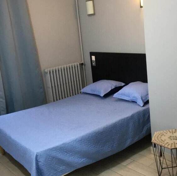 فندق Hôtel Des Arcades