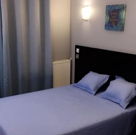 فندق Hôtel Des Arcades