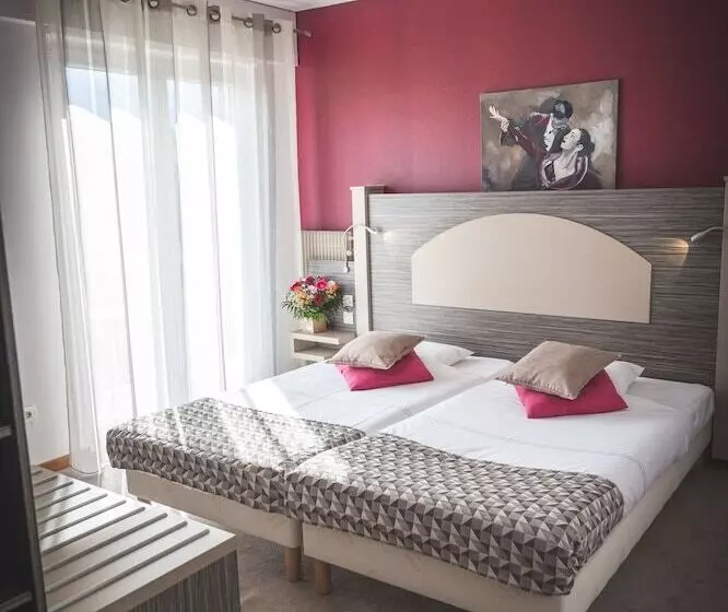 Отель Hôtel Du Bollenberg   Restaurant Côté Plaine   Spa De La Colline