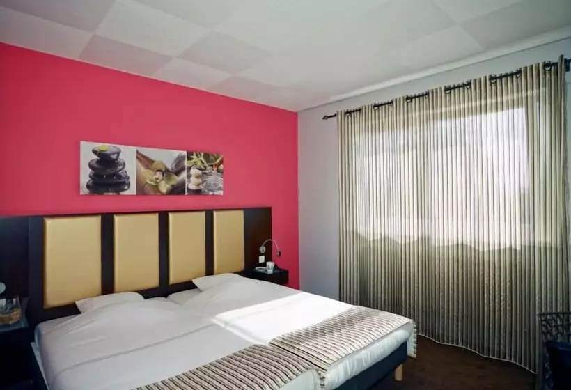 Отель Hôtel Du Bollenberg   Restaurant Côté Plaine   Spa De La Colline