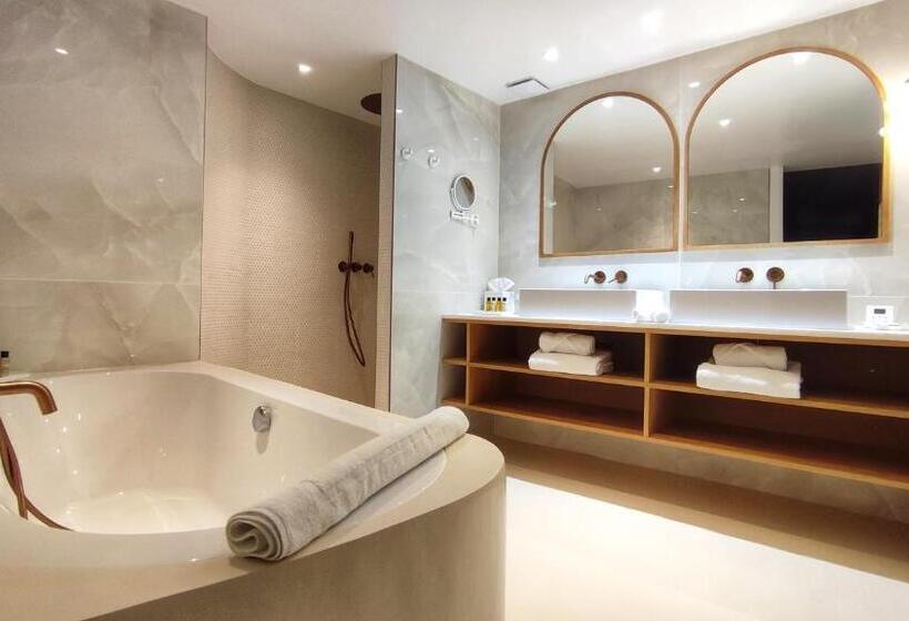 هتل Hôtel La Plage 5 étoiles La Grande Motte