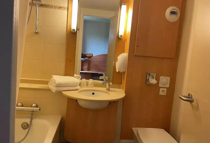 فندق Hôtel Inn Design Sancé Ex Kyriad