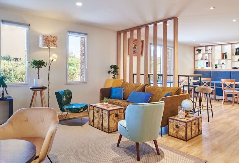 هتل Kyriad Paris Sud Les Ulis Courtaboeuf