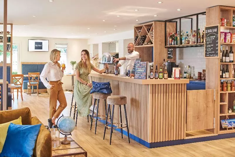 Hotel Kyriad Paris Sud Les Ulis Courtaboeuf