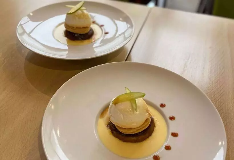 Kyriad Hotel Nevers Centre