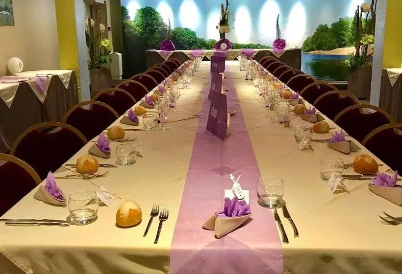 Kyriad Hotel Nevers Centre