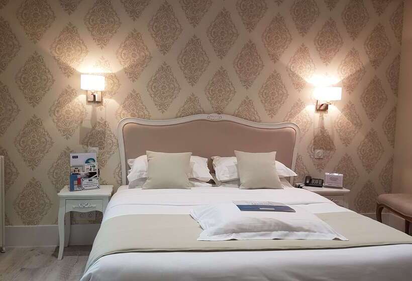 호텔 Kyriad Saumur Hyper Centre Hôtel Appartements Et Spa Soins Sothys Paris