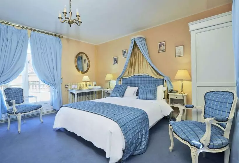 هتل Kyriad Saumur Hyper Centre Hôtel Appartements Et Spa Soins Sothys Paris