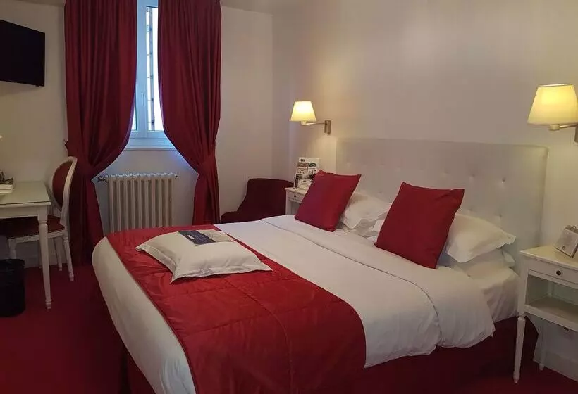 هتل Kyriad Saumur Hyper Centre Hôtel Appartements Et Spa Soins Sothys Paris