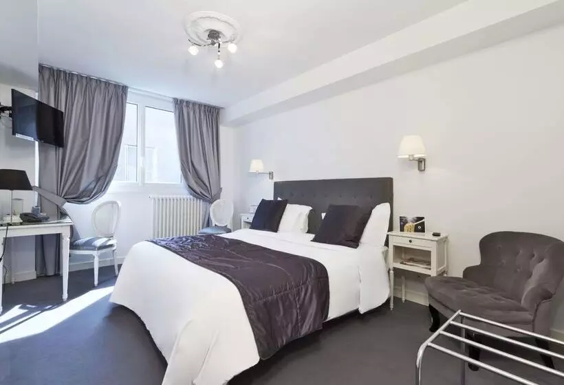 هتل Kyriad Saumur Hyper Centre Hôtel Appartements Et Spa Soins Sothys Paris