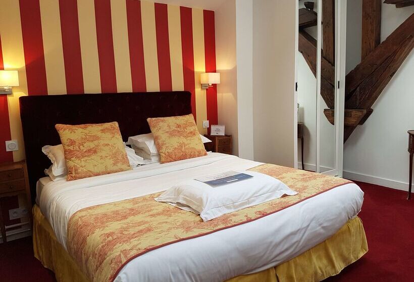 호텔 Kyriad Saumur Hyper Centre Hôtel Appartements Et Spa Soins Sothys Paris