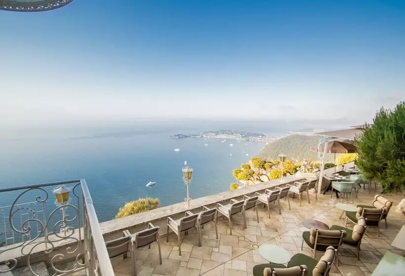 Отель La Chevre D Or